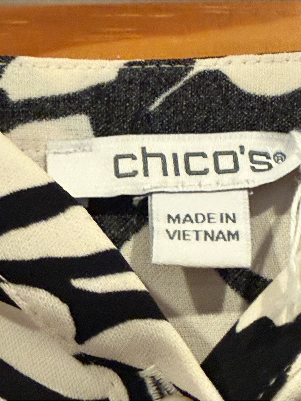 Chicos Black & White Printed Bell-Sleeve Top - chic - Picture 5 of 5